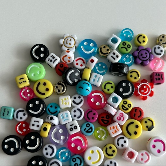 Set of Smiley Beads! So cute! - Picture 4 of 9